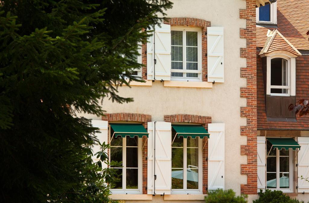 Le Troncais Hotel Saint-Bonnet-Tronçais Buitenkant foto