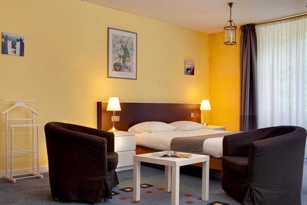 Le Troncais Hotel Saint-Bonnet-Tronçais Buitenkant foto