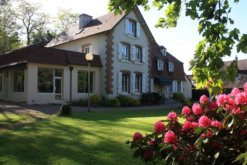 Le Troncais Hotel Saint-Bonnet-Tronçais Buitenkant foto