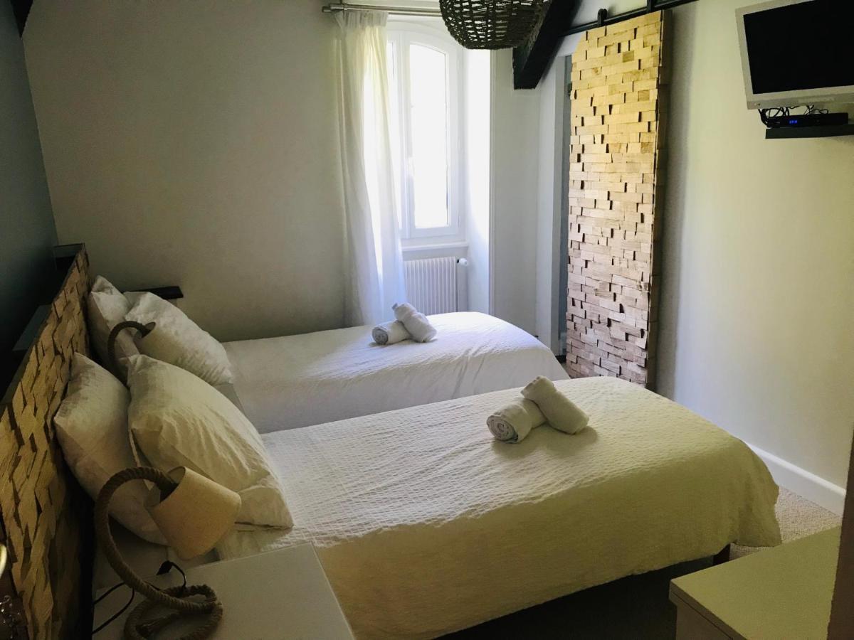 Le Troncais Hotel Saint-Bonnet-Tronçais Buitenkant foto